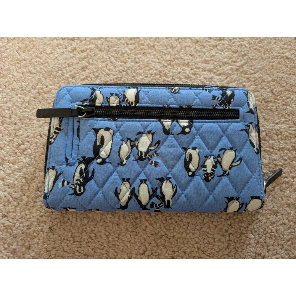 Vera Bradley Playful Penguins Blue Quilted Cotton All In One Crossbody Wallet - Picture 4 of 9